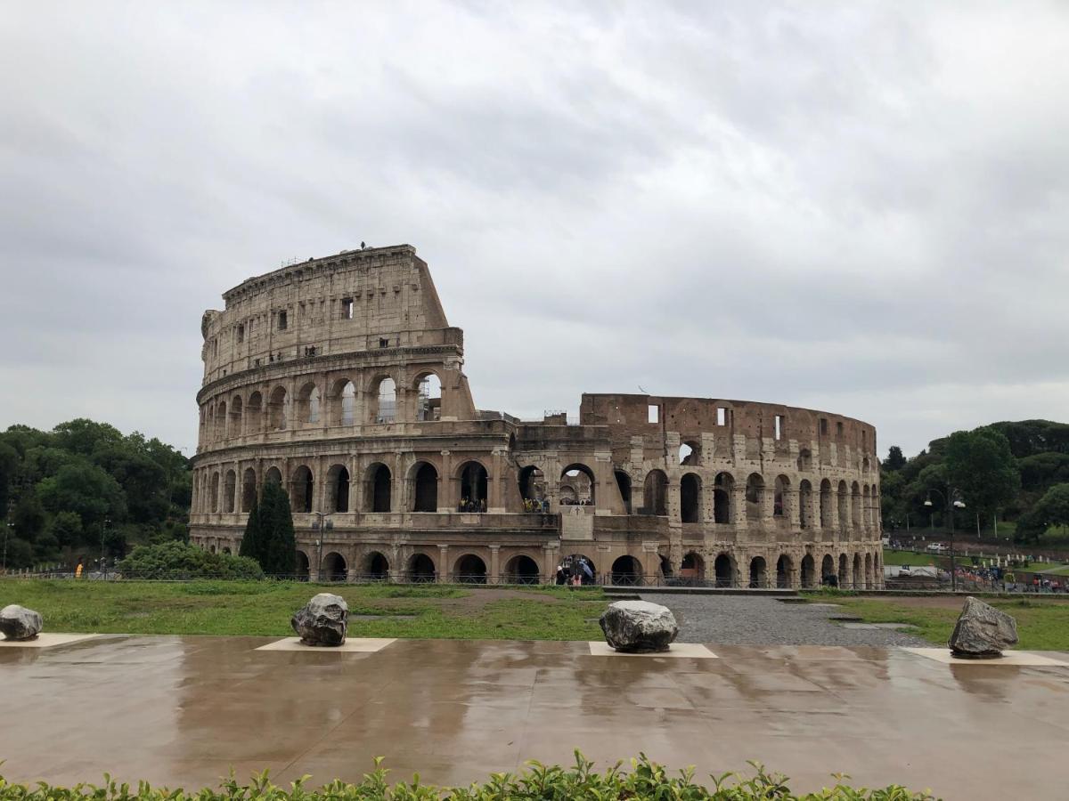 Questa Casa Non E Un Albergo Ciu-Atr 9390-9 Rome Bagian luar foto